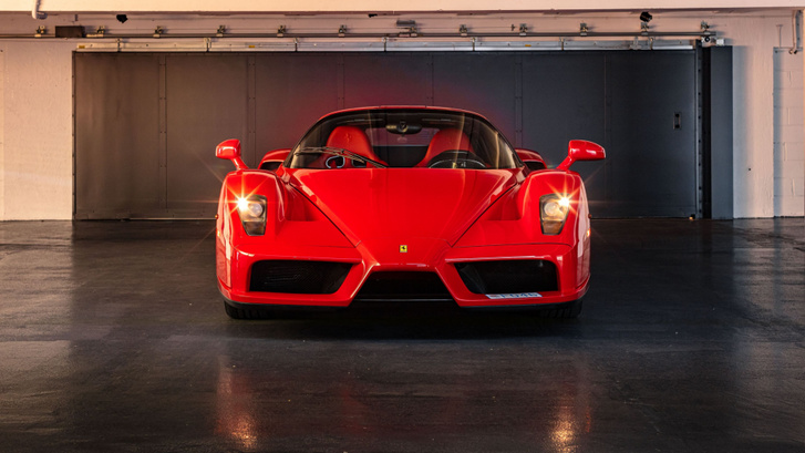 Ferrari Enzo: 660 LE, 355 km/h
