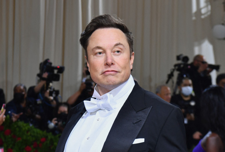 Elon Musk a 2022. május 2-i Met Galán – Fotó: Angela Weiss / AFP