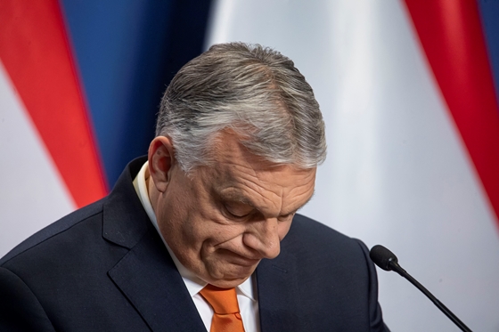 Orbán Viktor is gyászol: “Törő nem táncol tovább” – hvg