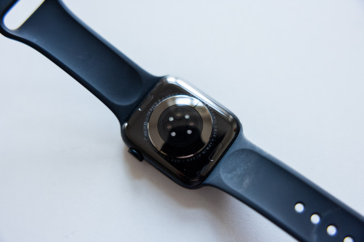 Érzékelők az Apple Watchon – Fotó: Németh Sz. Péter / Telex
