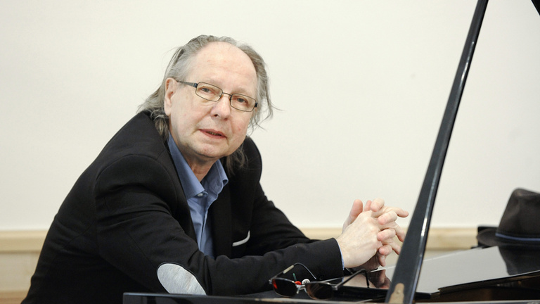 Balázs Fecó állapota stabil, mélyaltatásban tartják