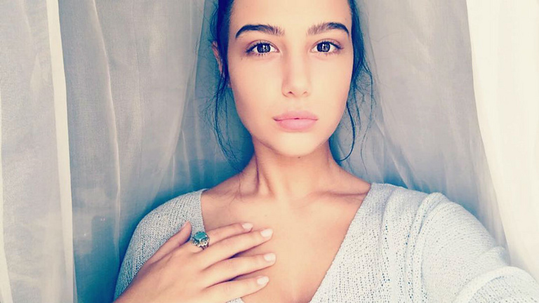 Eléggé lenyúlták a menedzserei az X-Faktor-nyertest