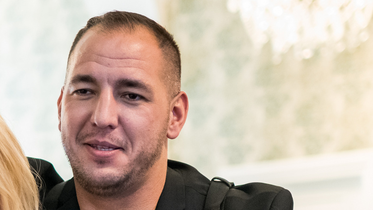 Curtis üzent Tóth Gabinak: Inkább magával foglalkozzon