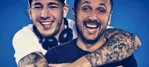 Videón, ahogy Curtis könyörtelenül s*ggbe rúgja Majkát, majd ad rá egy gyógypuszit