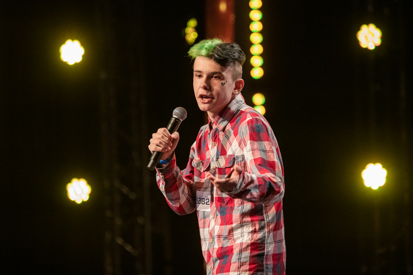 Balázs Alex a saját dalát rappelte el.