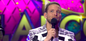 Akkora szexuális utalás volt az Álarcos énekesben, hogy azt a Való Világ is megirigyelné