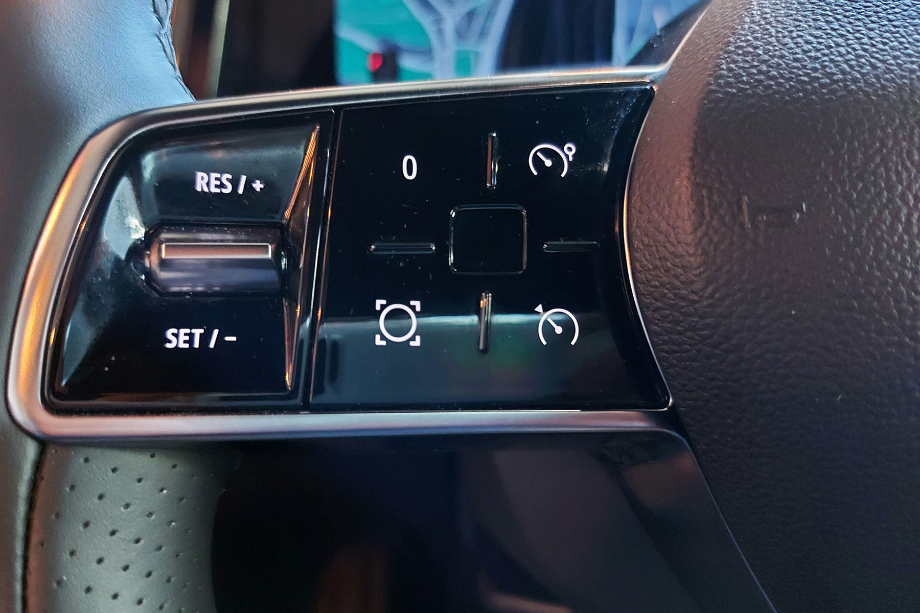 Ez a válasz a 807 forintos üzemanyagra? 14