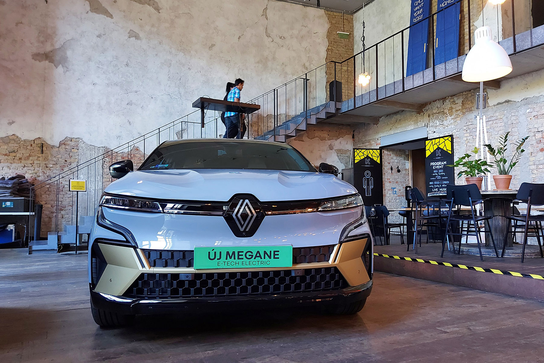 Ez a válasz a 807 forintos üzemanyagra? 16