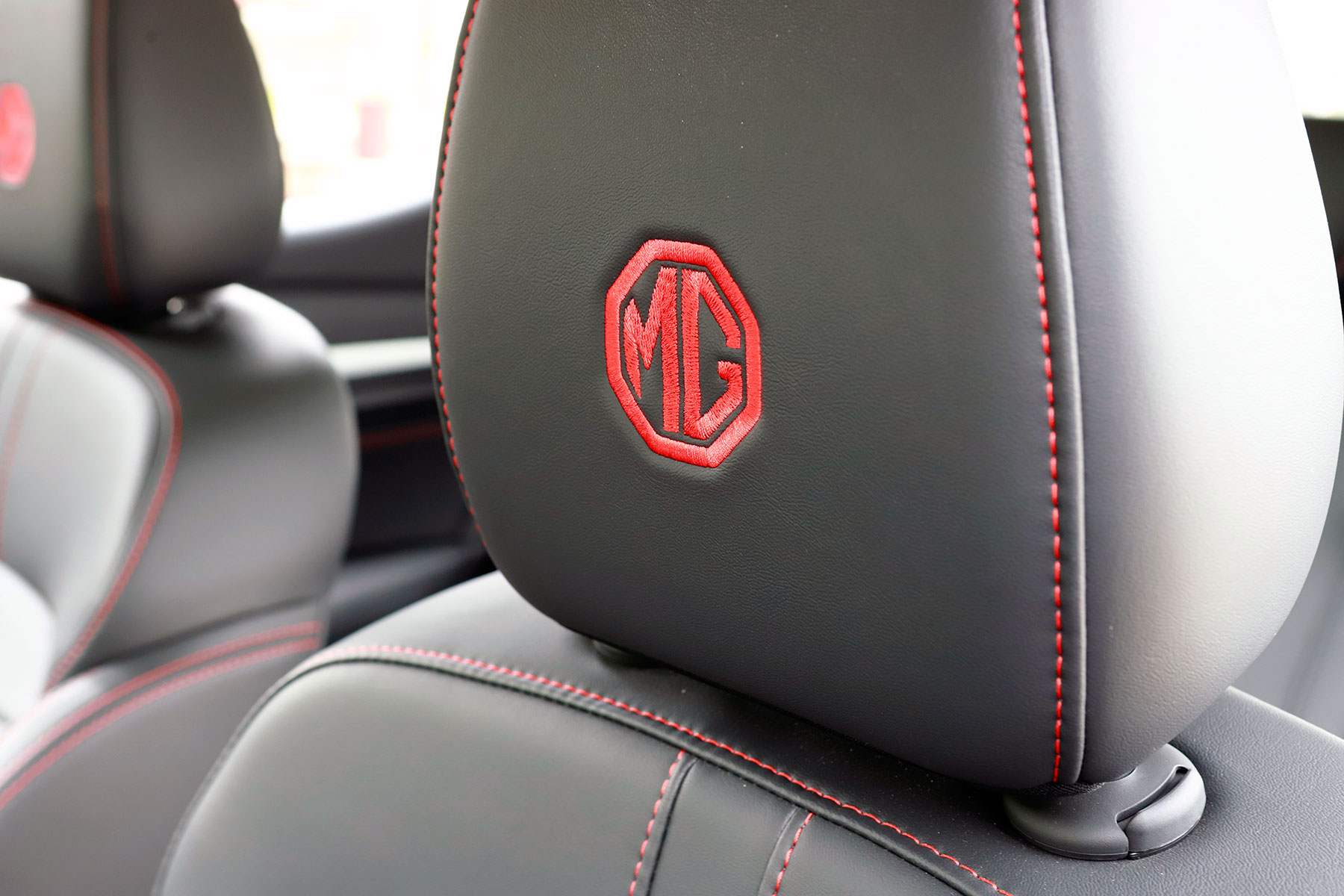 Jobb vétel egy Suzukinál az MG ZS? 34