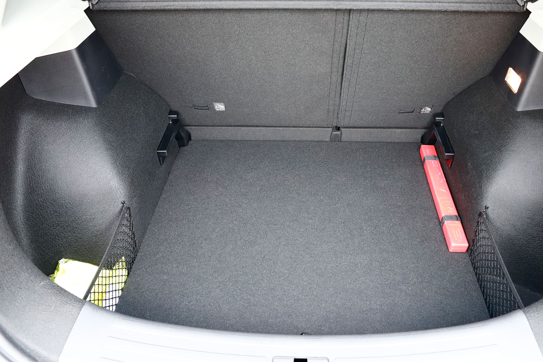 Jobb vétel egy Suzukinál az MG ZS? 37