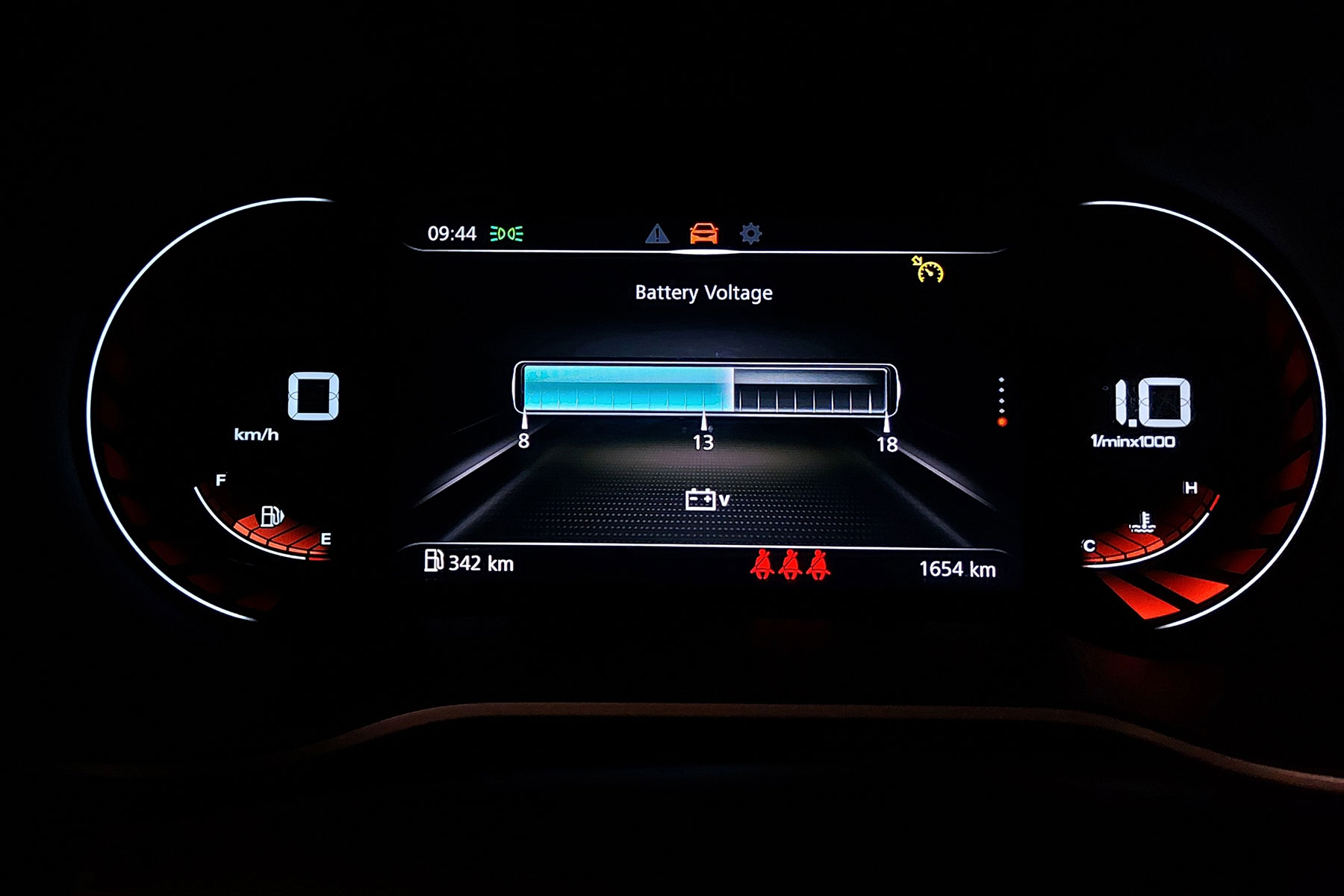 Jobb vétel egy Suzukinál az MG ZS? 49