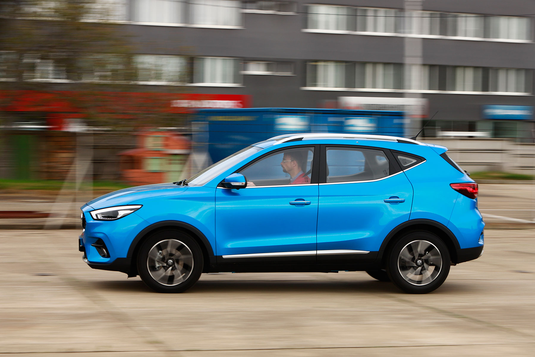 Jobb vétel egy Suzukinál az MG ZS? 9