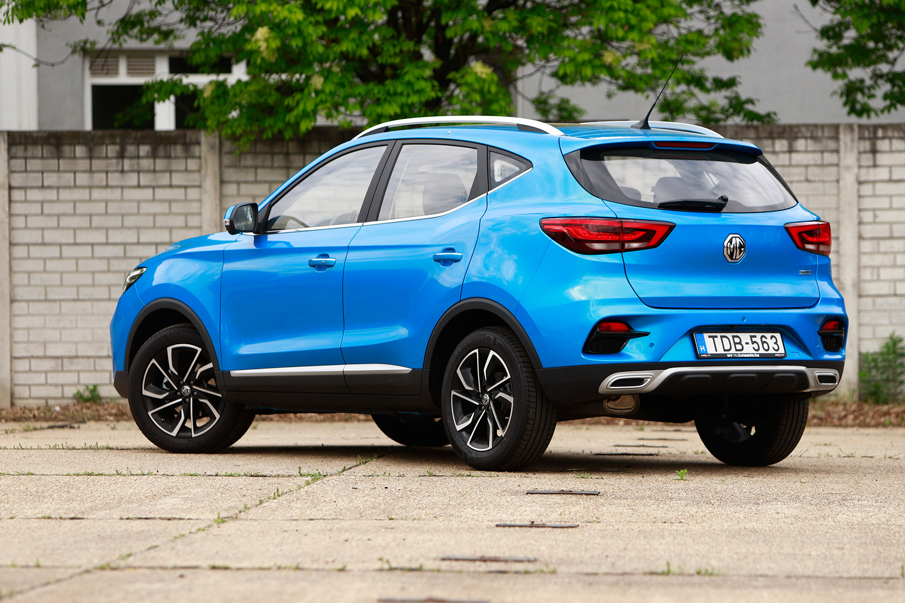 Jobb vétel egy Suzukinál az MG ZS? 11